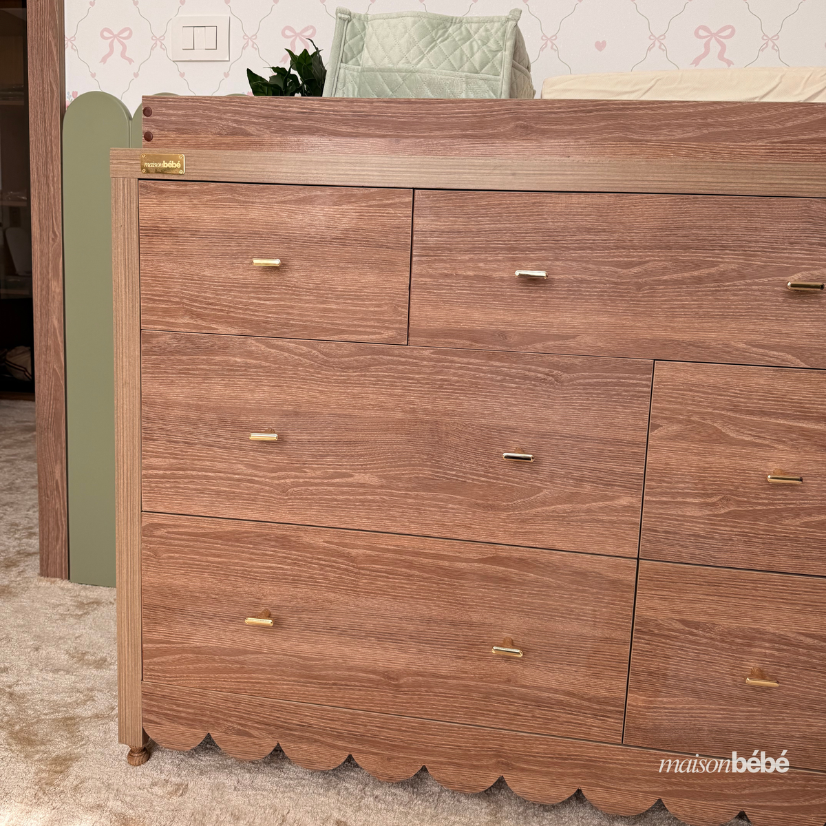 The Willow Dresser